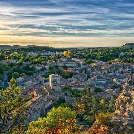 Hotel Chateau De Roussan 4*