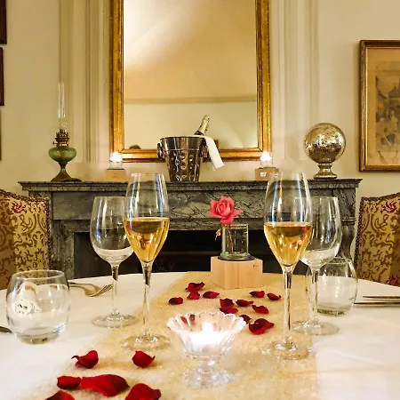 Chateau De Roussan Hotel 4*