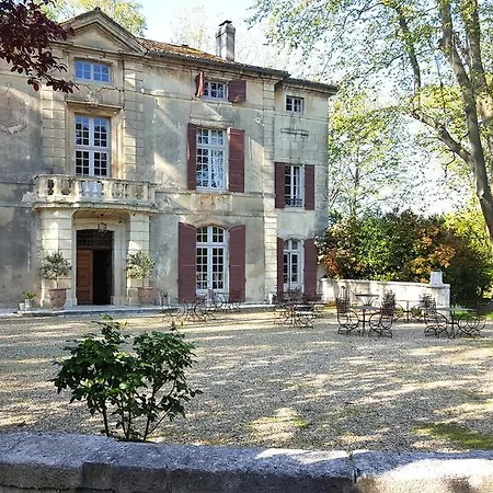 Hotel Chateau De Roussan